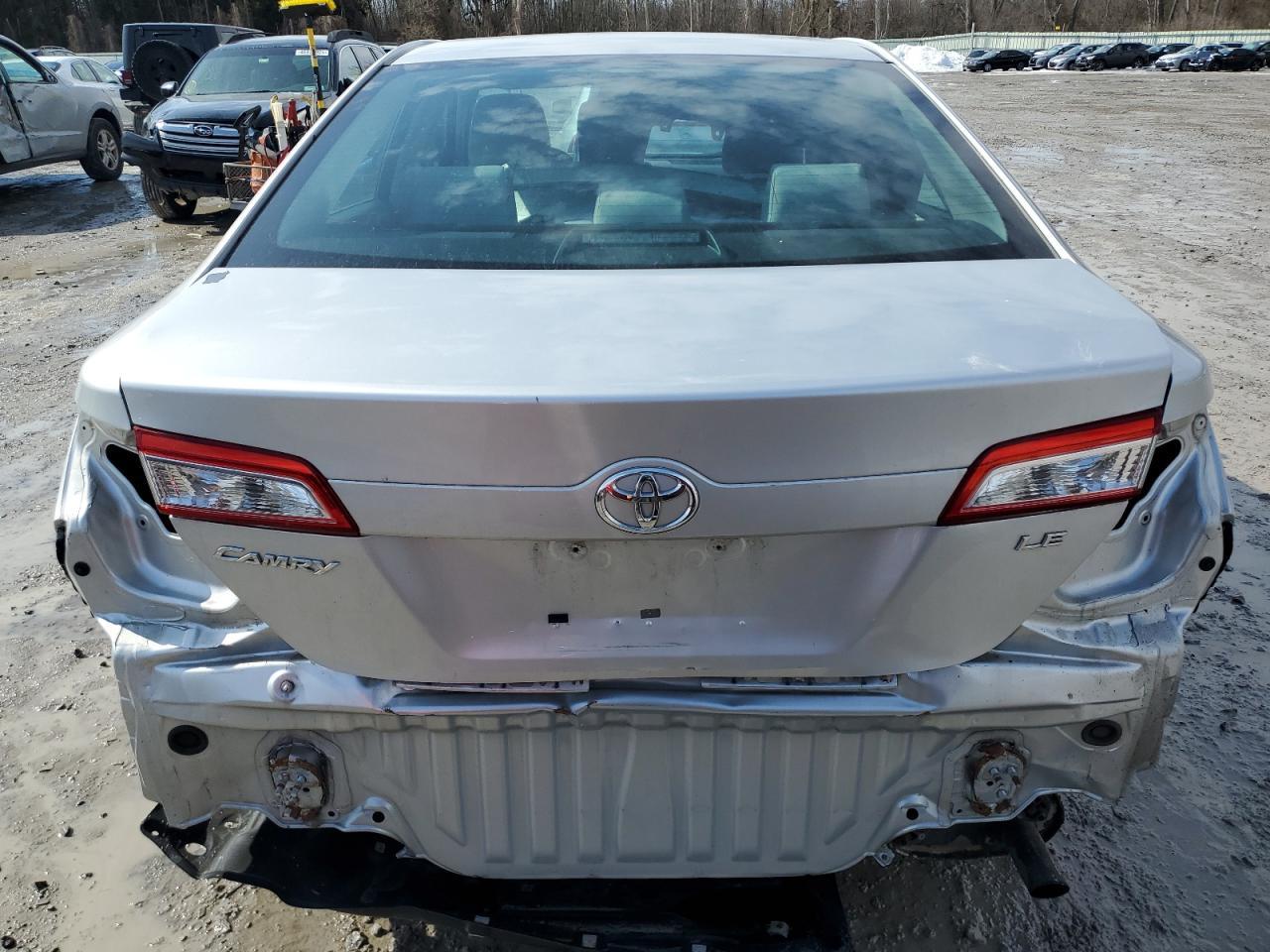 2014 TOYOTA CAMRY L - Image 6