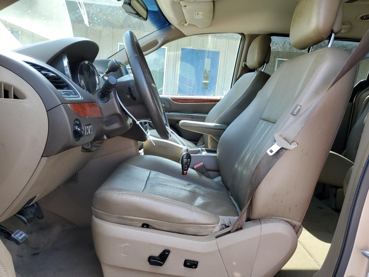 2014 CHRYSLER TOWN & COU - Фото 7