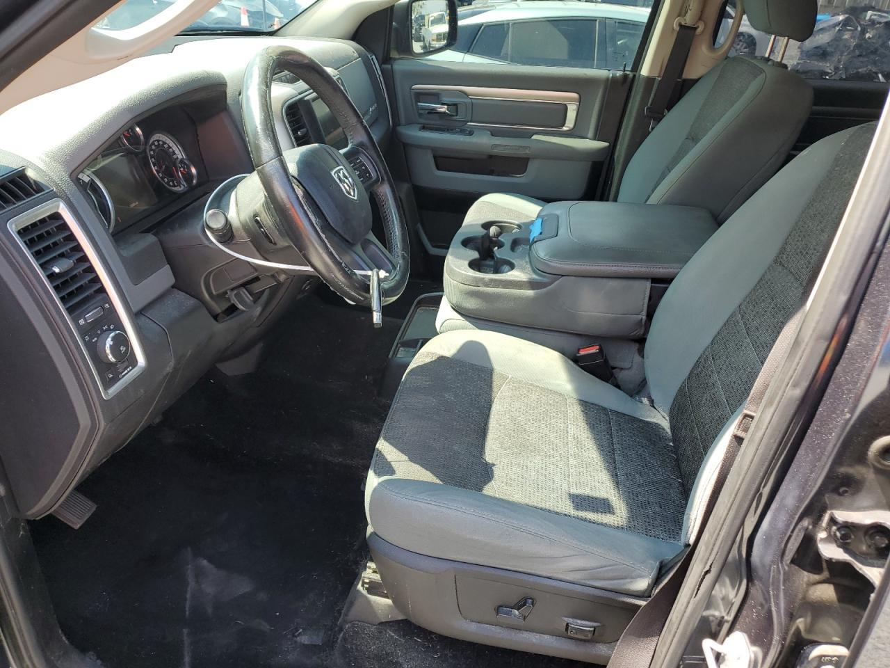 2017 RAM 1500 SLT - Image 7