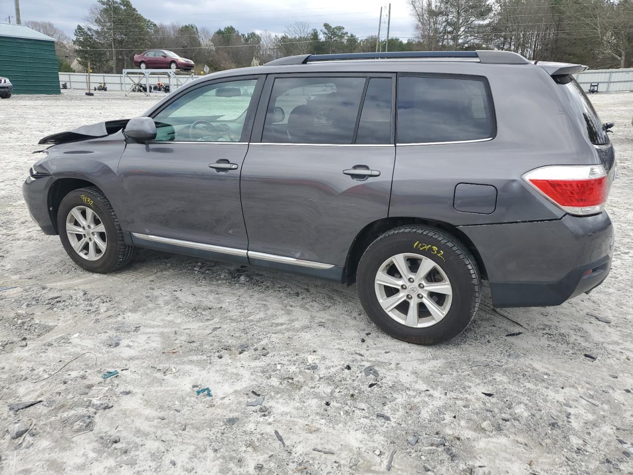 2011 TOYOTA HIGHLANDER - Image 2