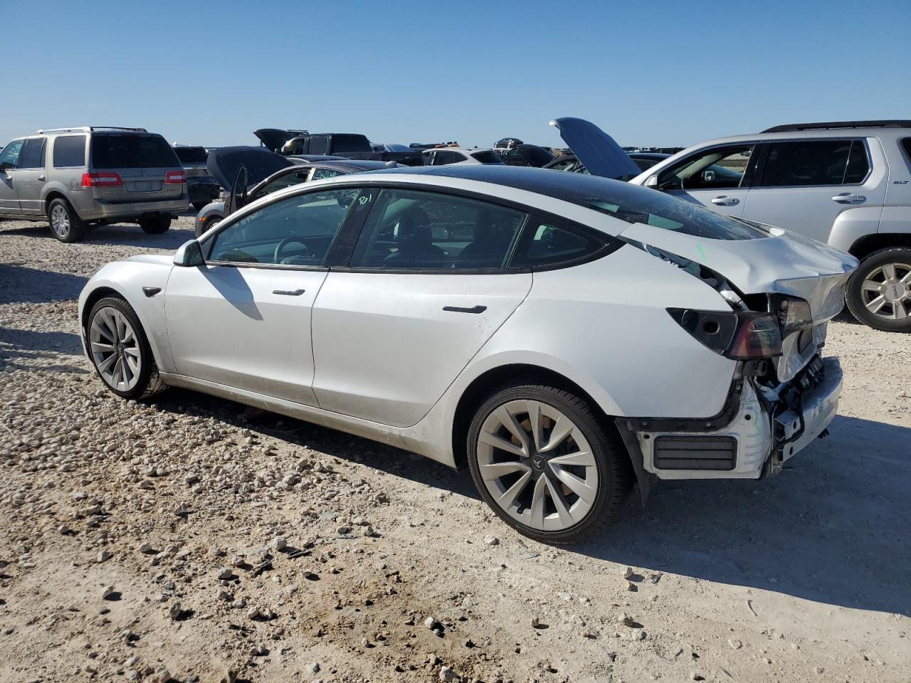 2022 TESLA MODEL 3 - Фото 2