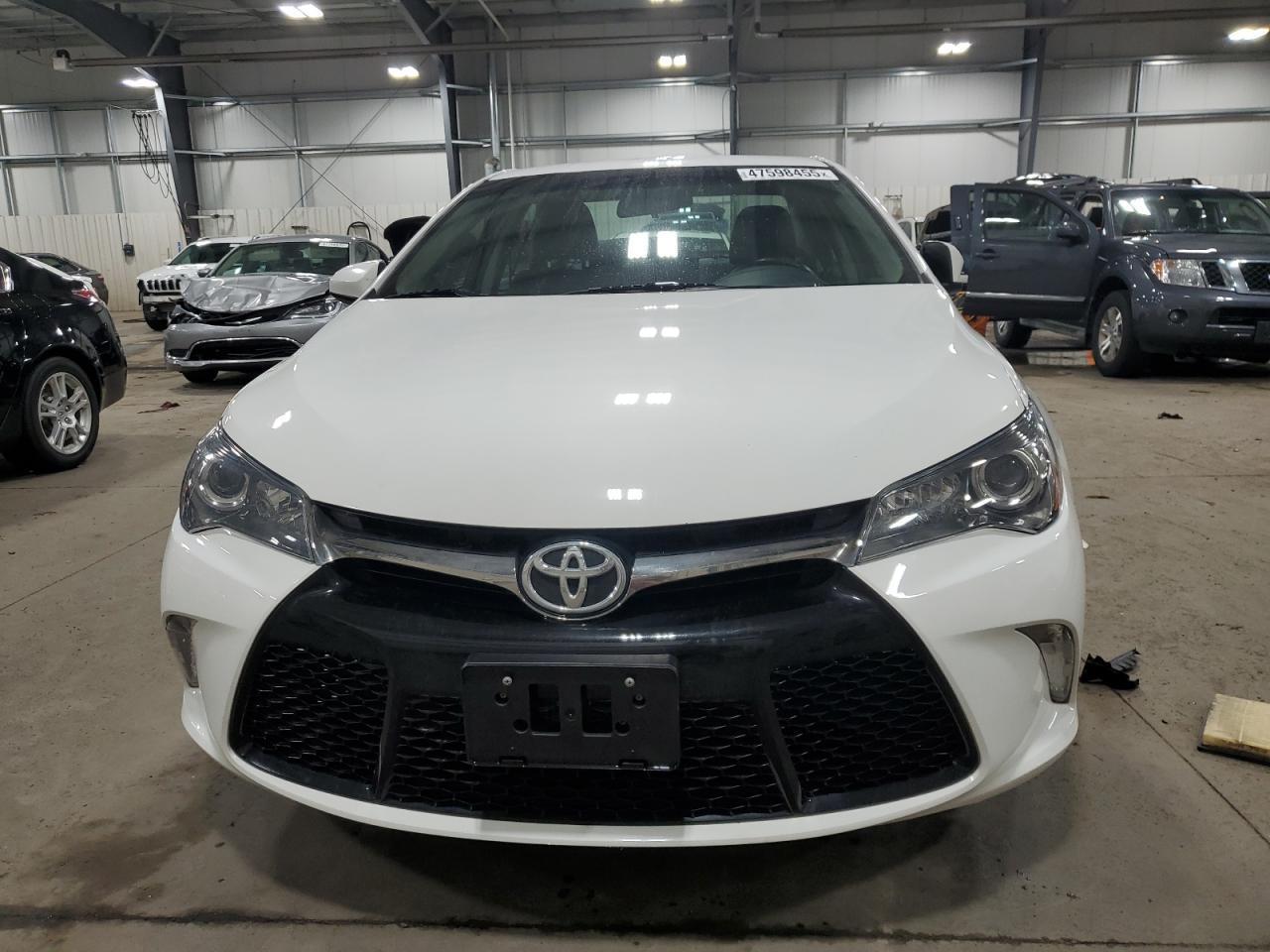 2015 TOYOTA CAMRY LE - Фото 5