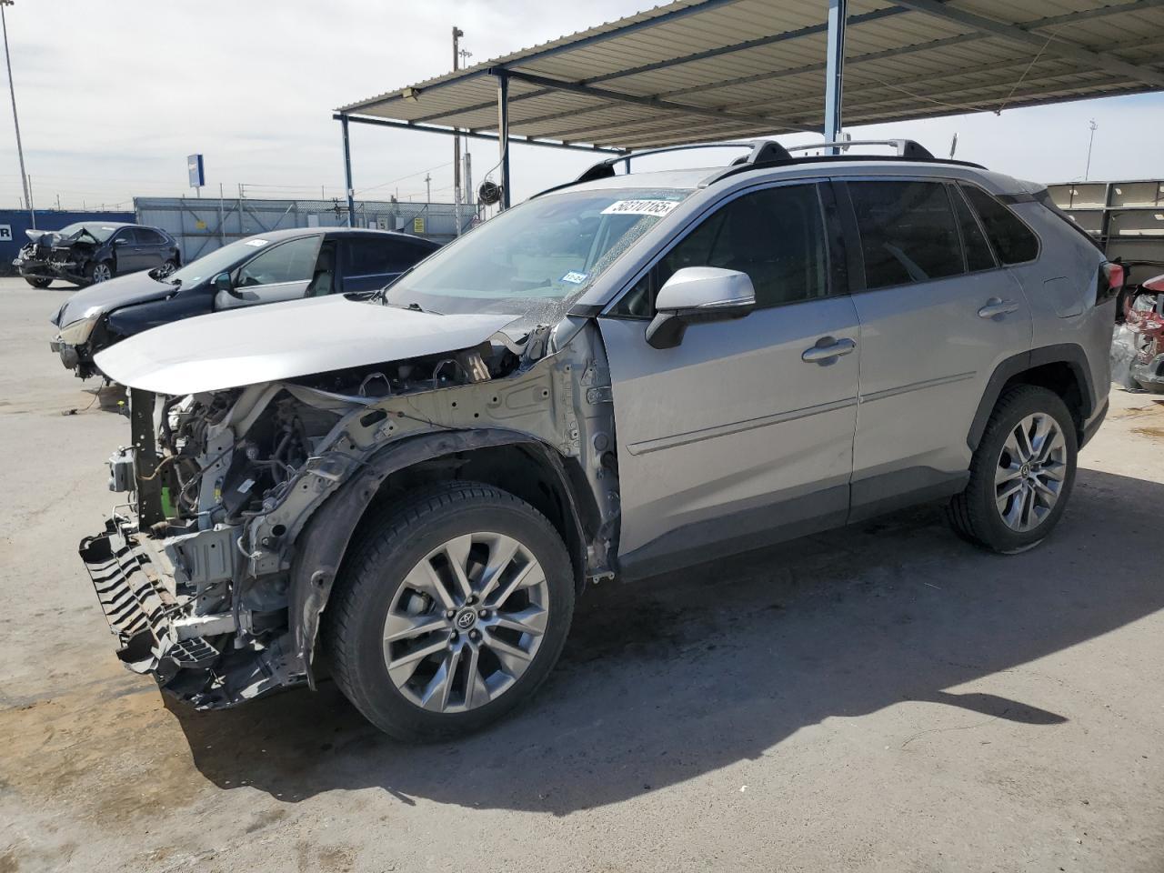 2020 TOYOTA RAV4 XLE P