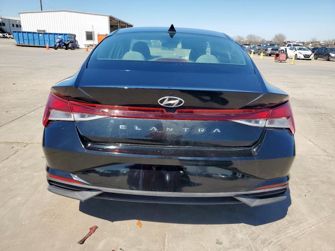 2023 HYUNDAI ELANTRA SE - Image 6
