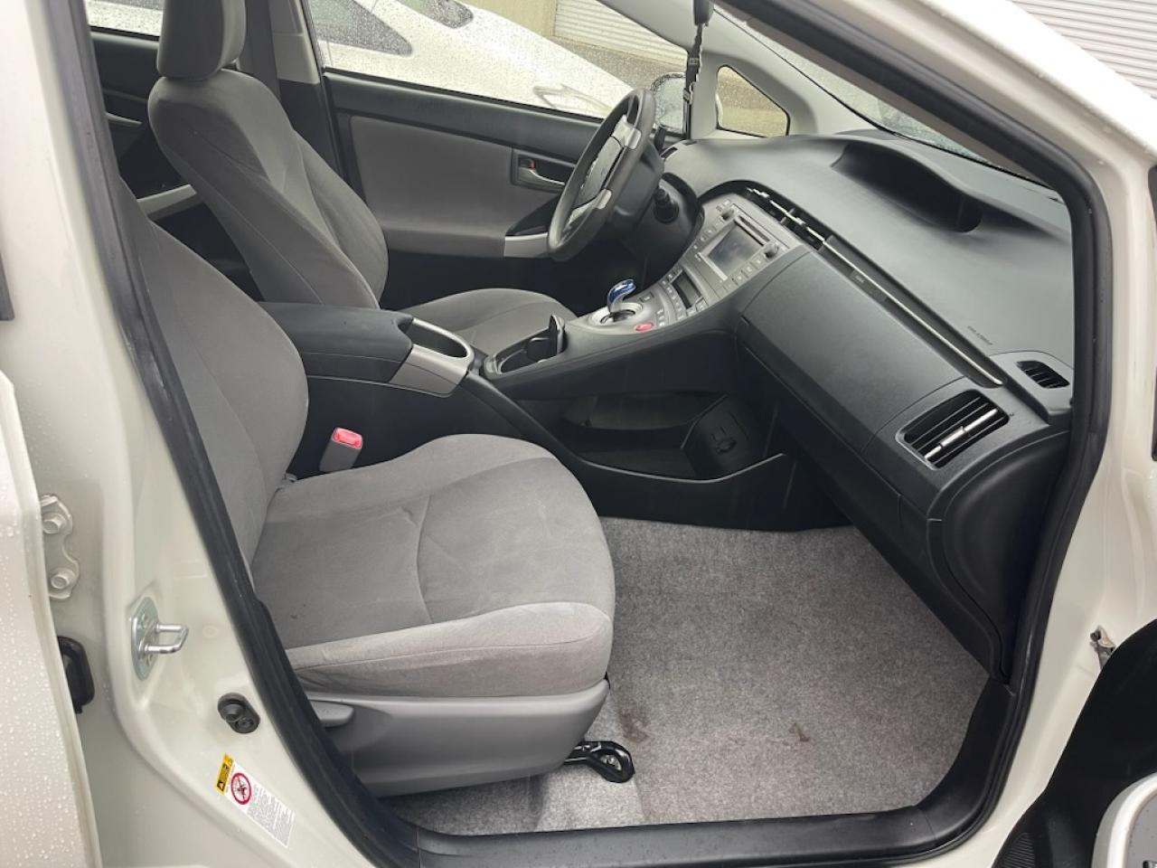 2013 TOYOTA PRIUS - Image 5