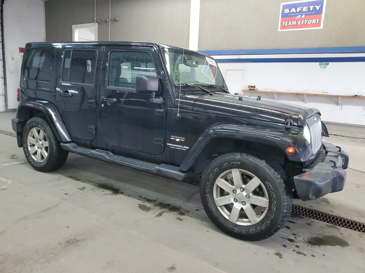 2017 JEEP WRANGLER U - Фото 4