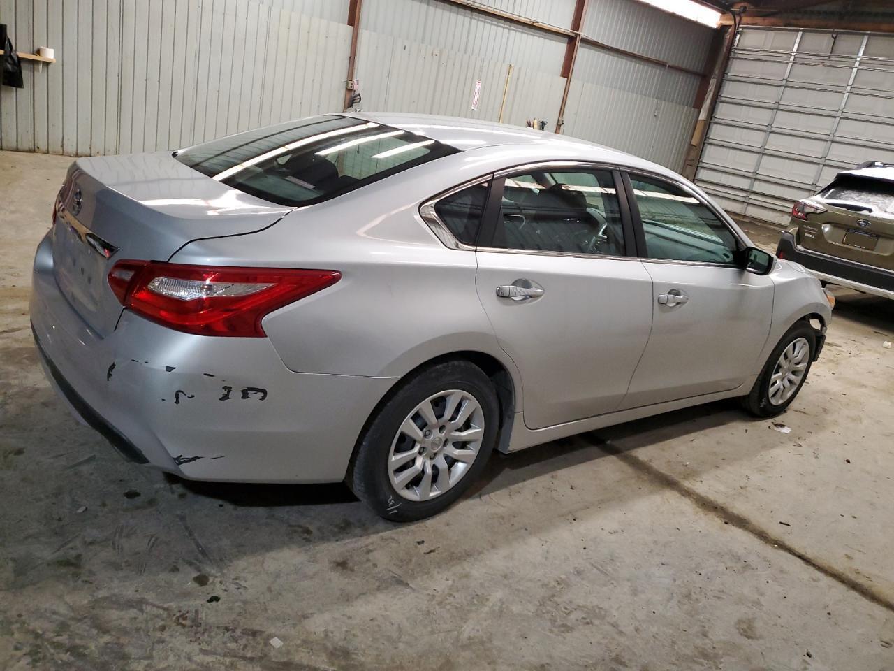 2017 NISSAN ALTIMA 2.5 - Фото 3