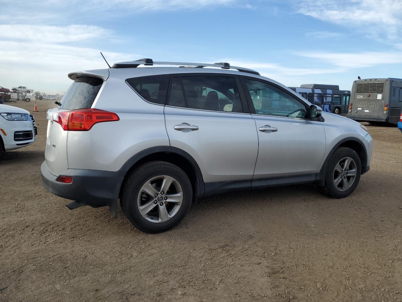 2015 TOYOTA RAV4 XLE - Фото 3