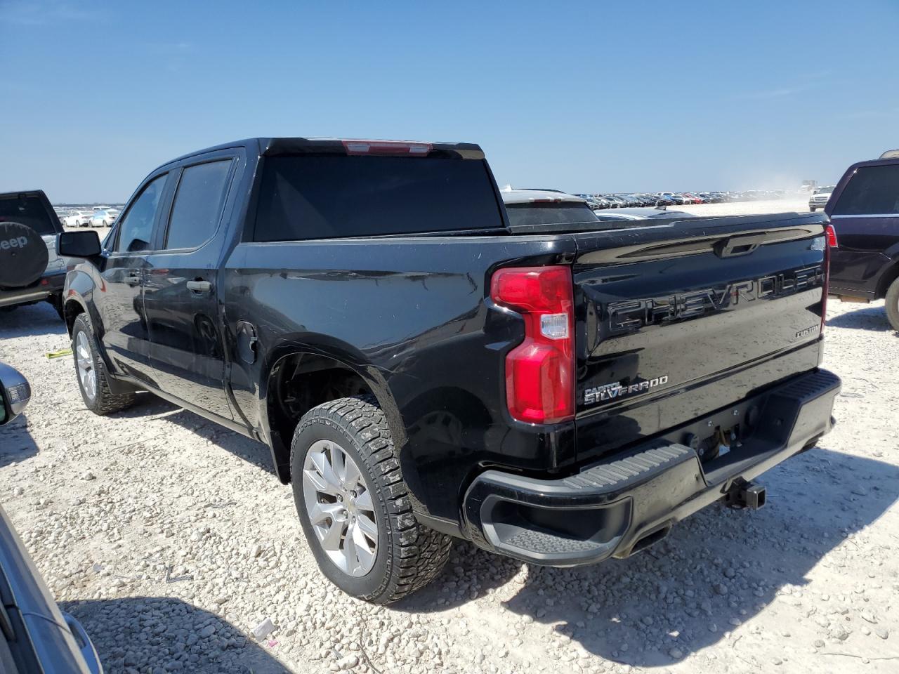 2019 CHEVROLET SILVERADO - Фото 2