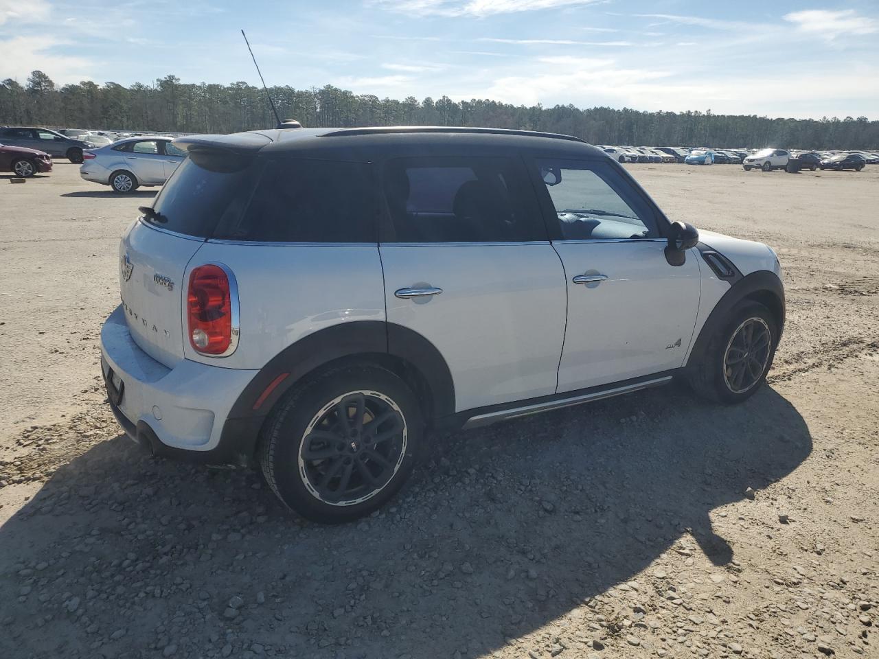 2015 MINI COOPER S C - Image 3