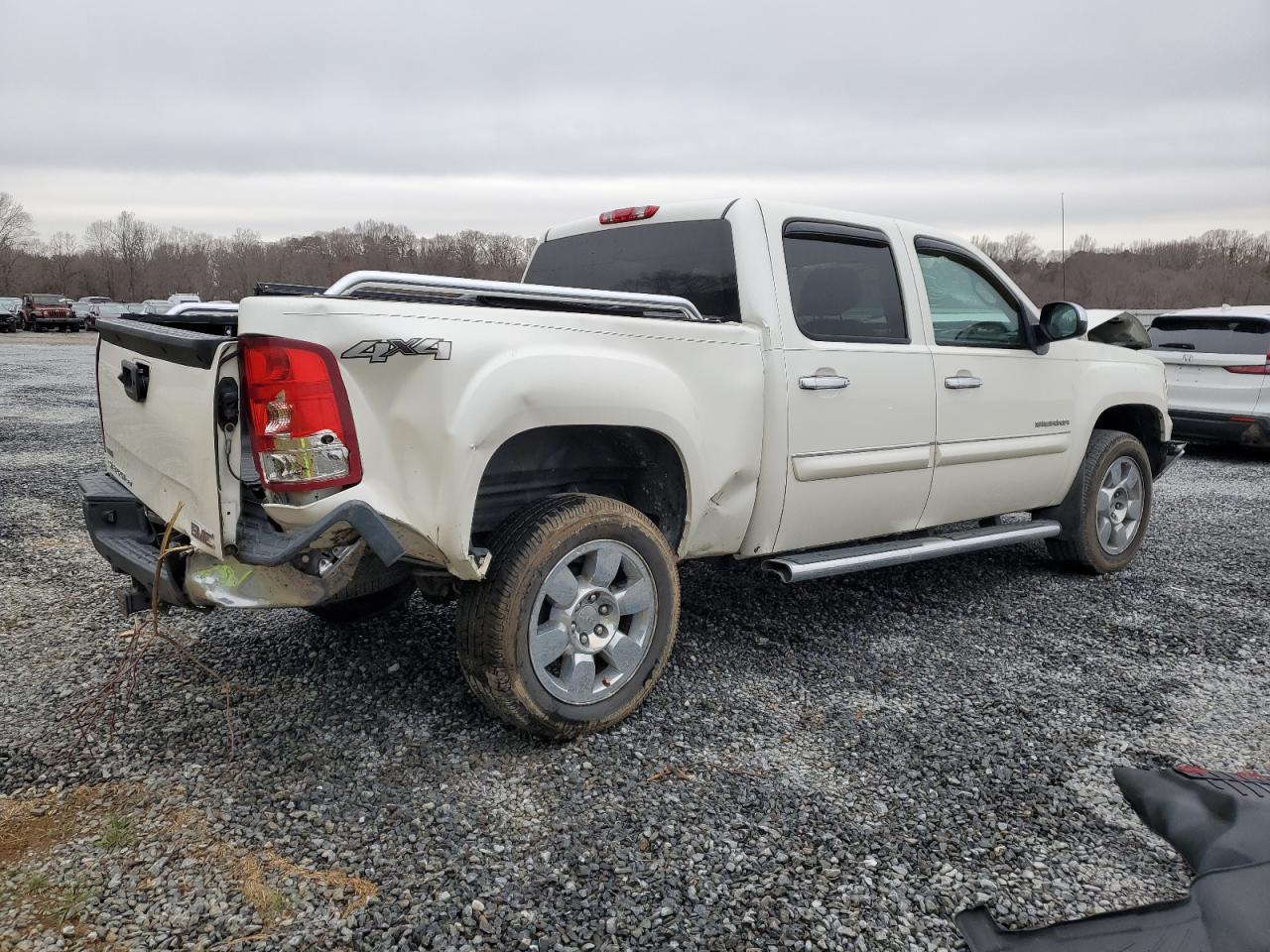 2011 GMC SIERRA K15 - Фото 3