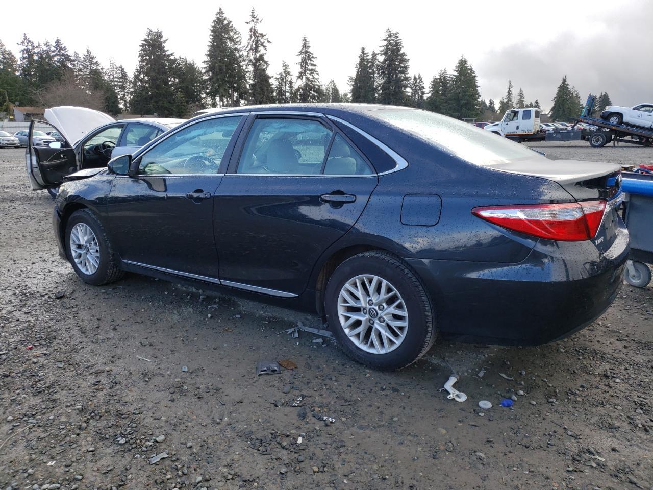 2017 TOYOTA CAMRY LE - Фото 2