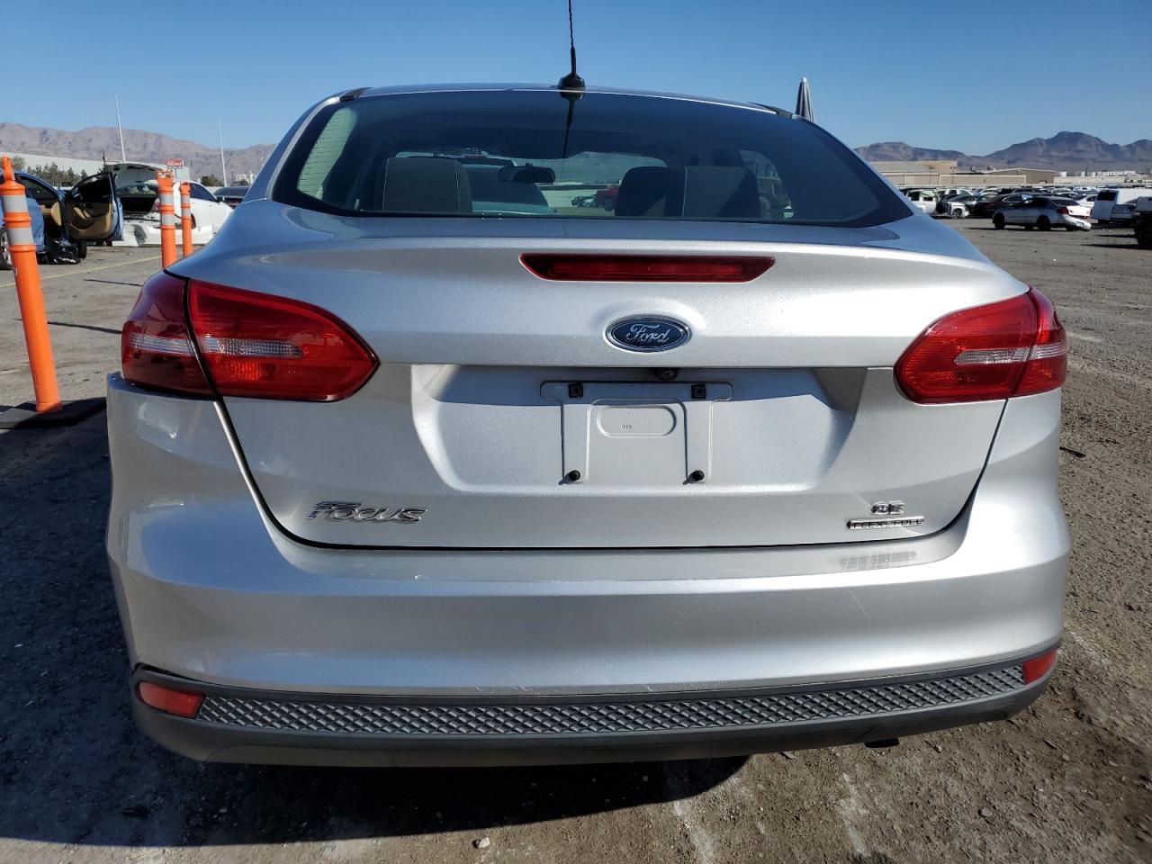 2016 FORD FOCUS SE - Image 6