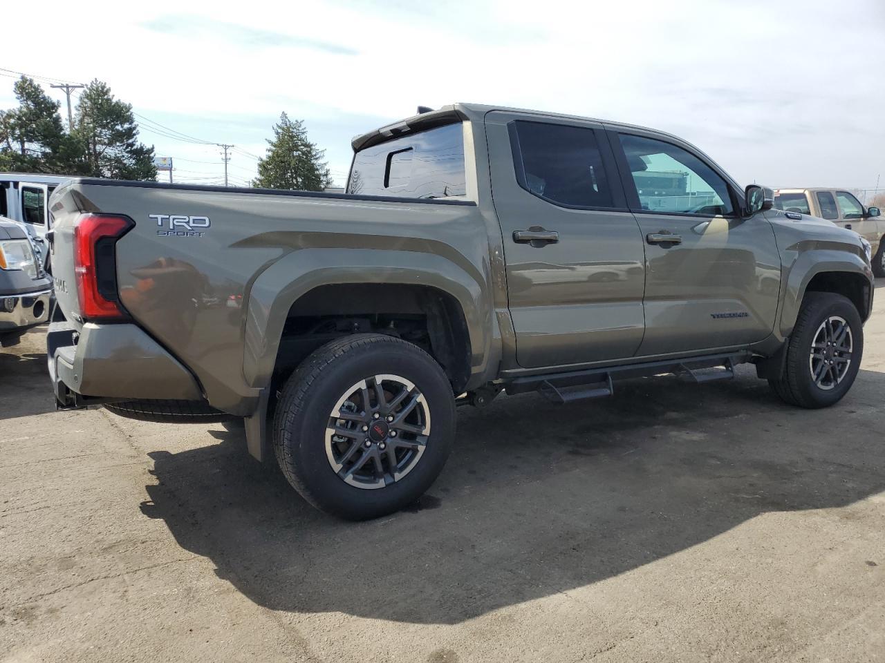 2024 TOYOTA TACOMA DOU - Фото 3