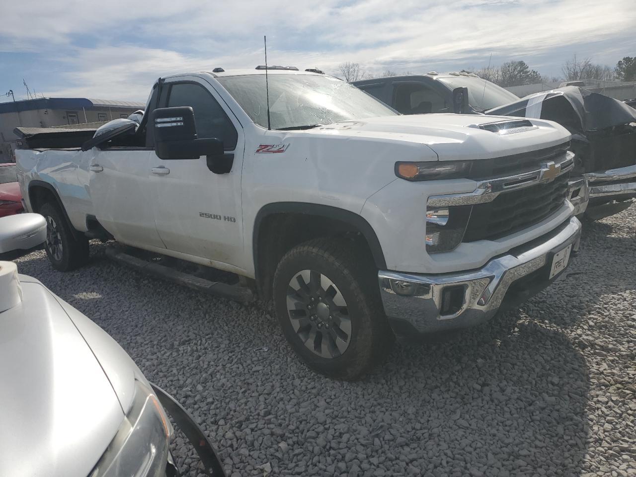 2024 CHEVROLET SILVERADO - Image 4