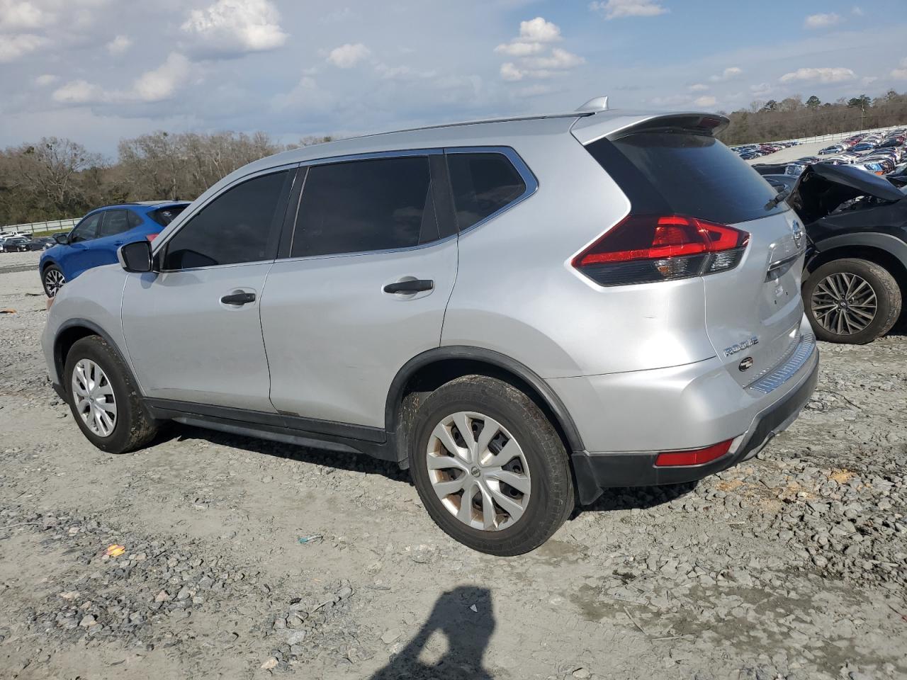2018 NISSAN ROGUE S - Фото 2