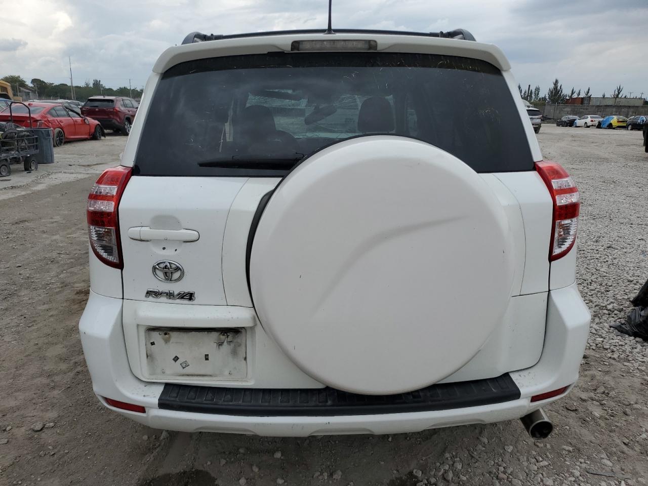2011 TOYOTA RAV4 - Image 6