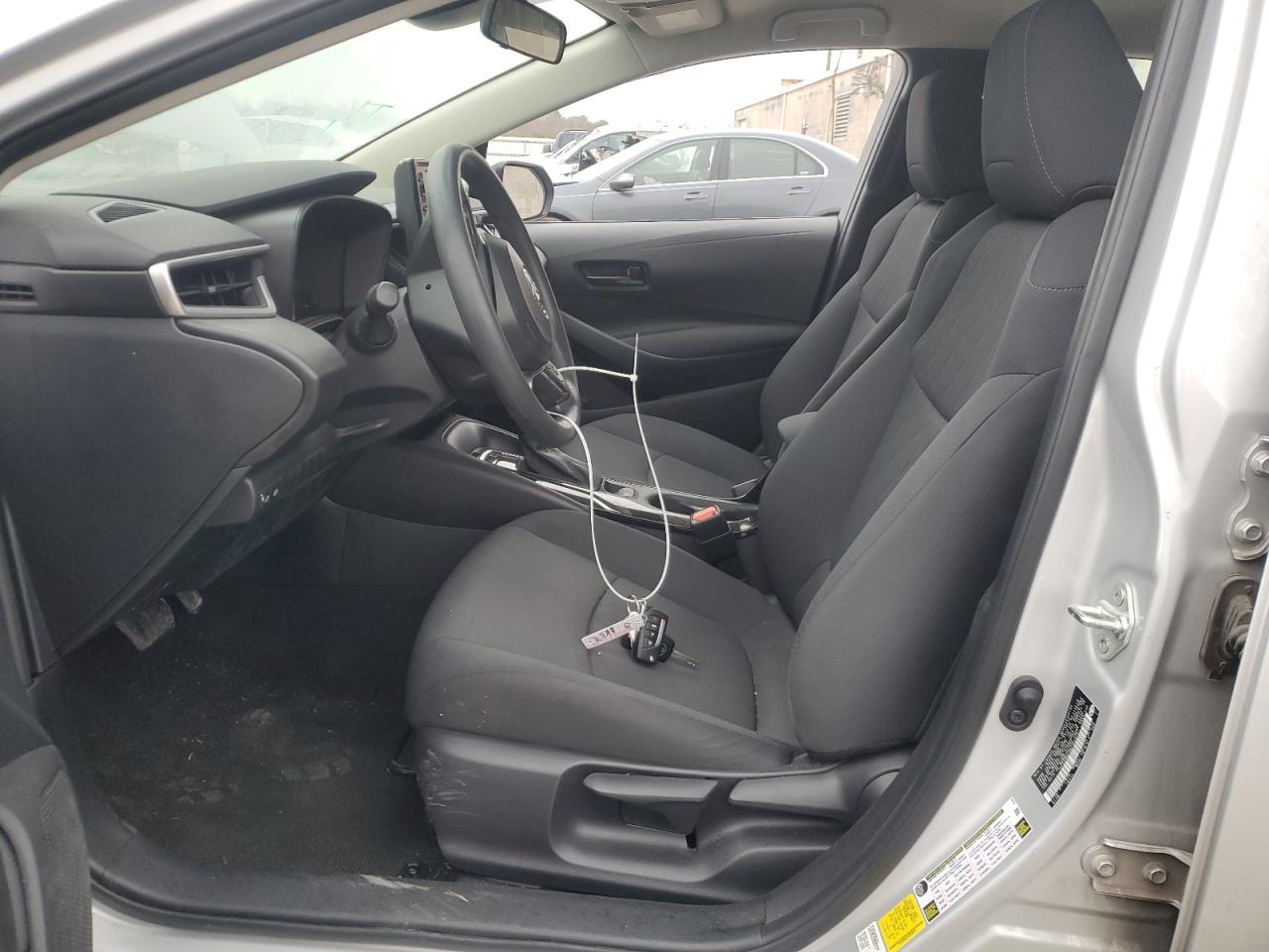 2022 TOYOTA COROLLA LE - Фото 7