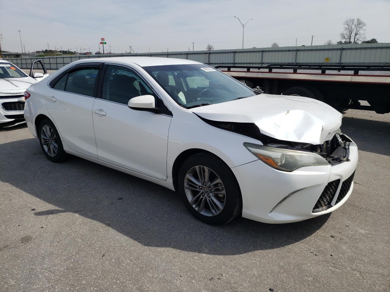 2016 TOYOTA CAMRY LE - Фото 4