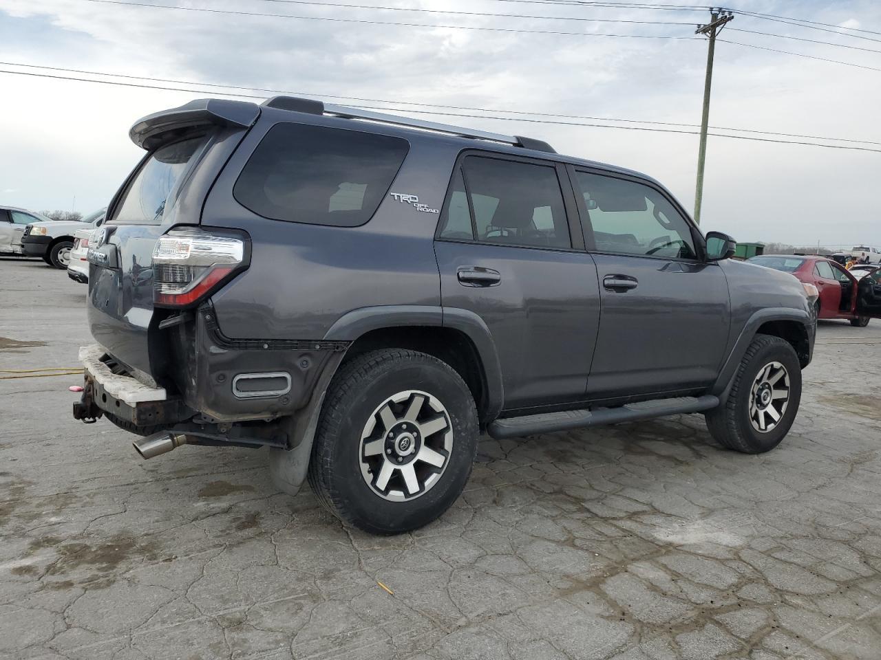 2018 TOYOTA 4RUNNER SR - Image 3