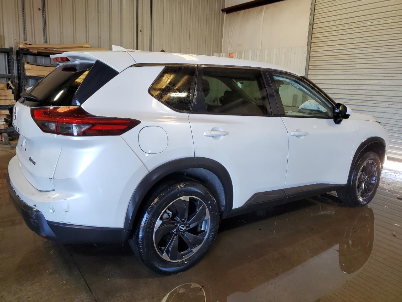 2024 NISSAN ROGUE SV - Image 3