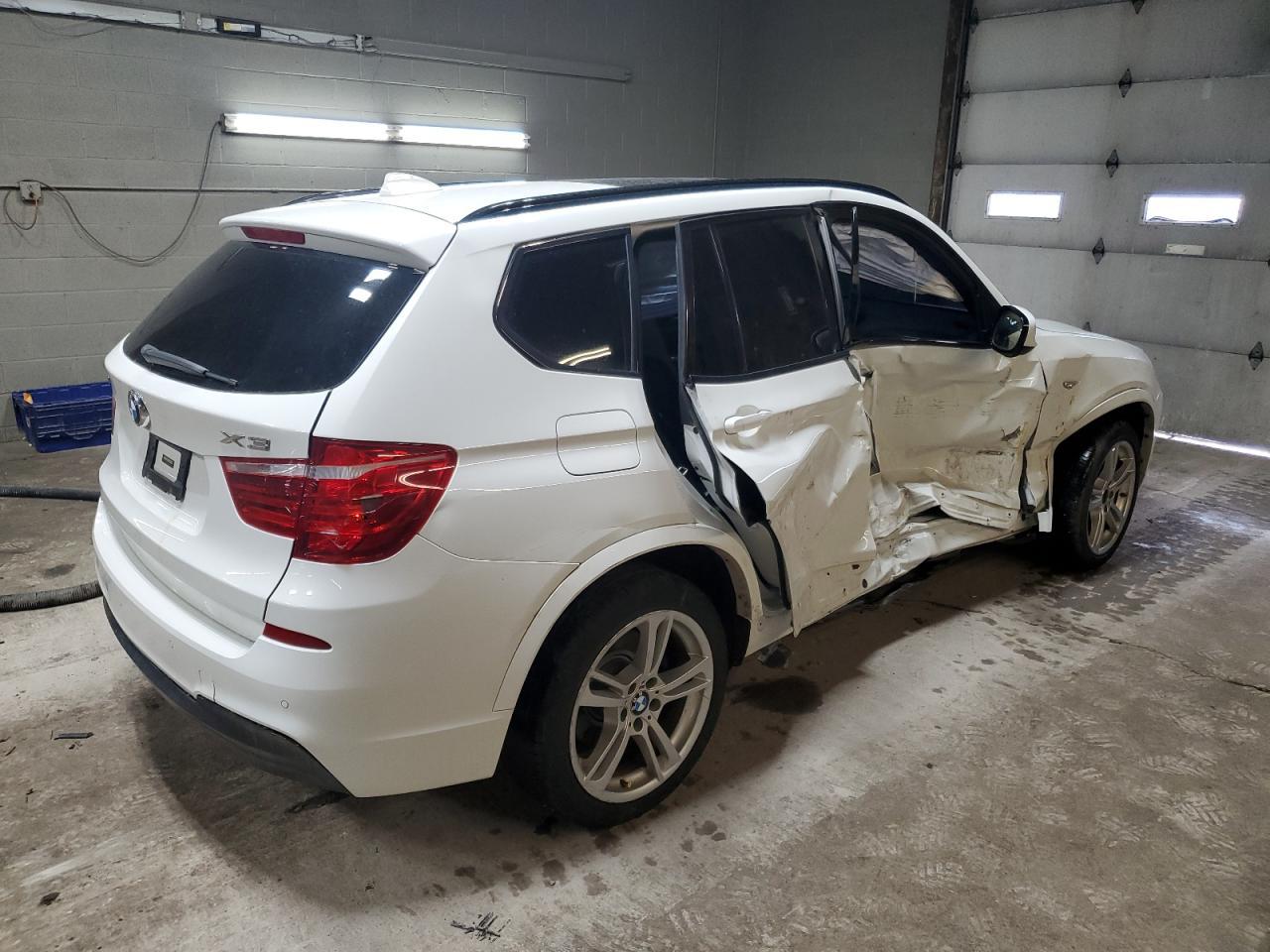 2014 BMW X3 XDRIVE3 - Image 3