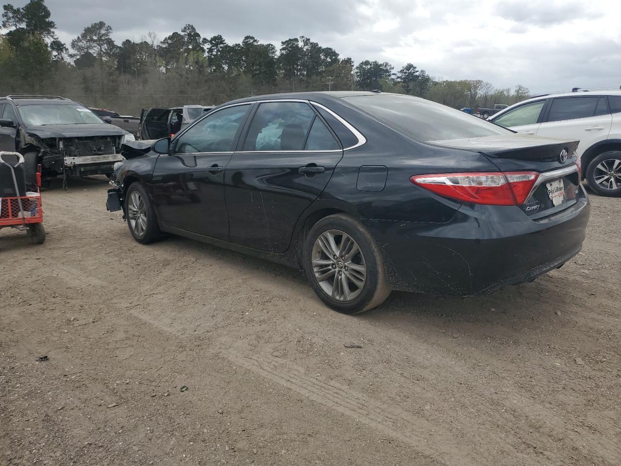2016 TOYOTA CAMRY LE - Image 2