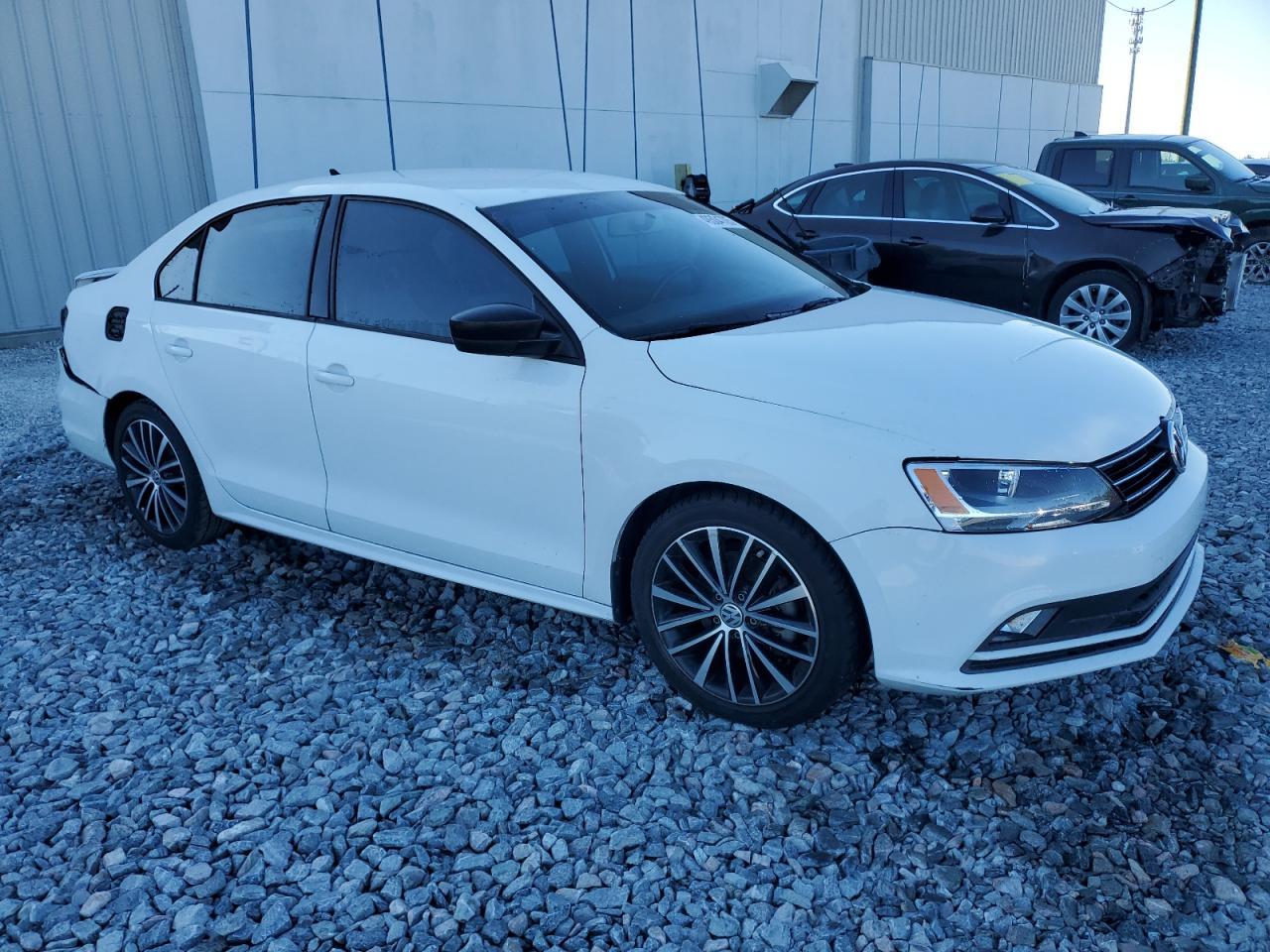 2016 VOLKSWAGEN JETTA SPOR - Image 4