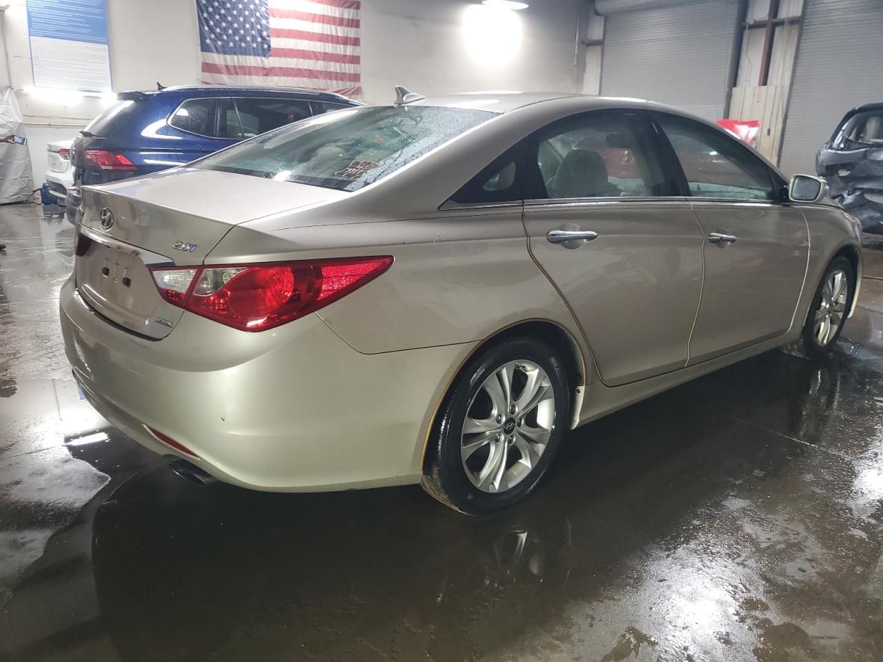 2011 HYUNDAI SONATA SE - Image 3
