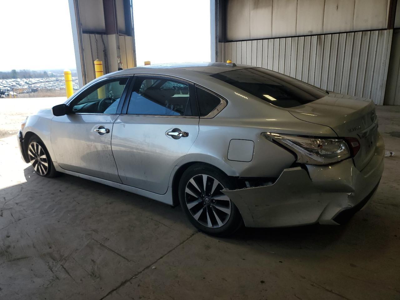 2017 NISSAN ALTIMA 2.5 - Фото 2
