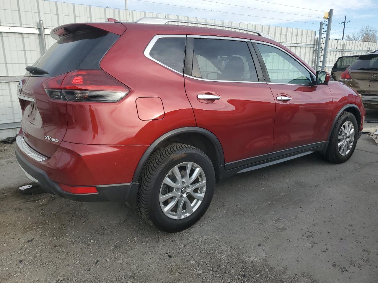 2018 NISSAN ROGUE S - Фото 3
