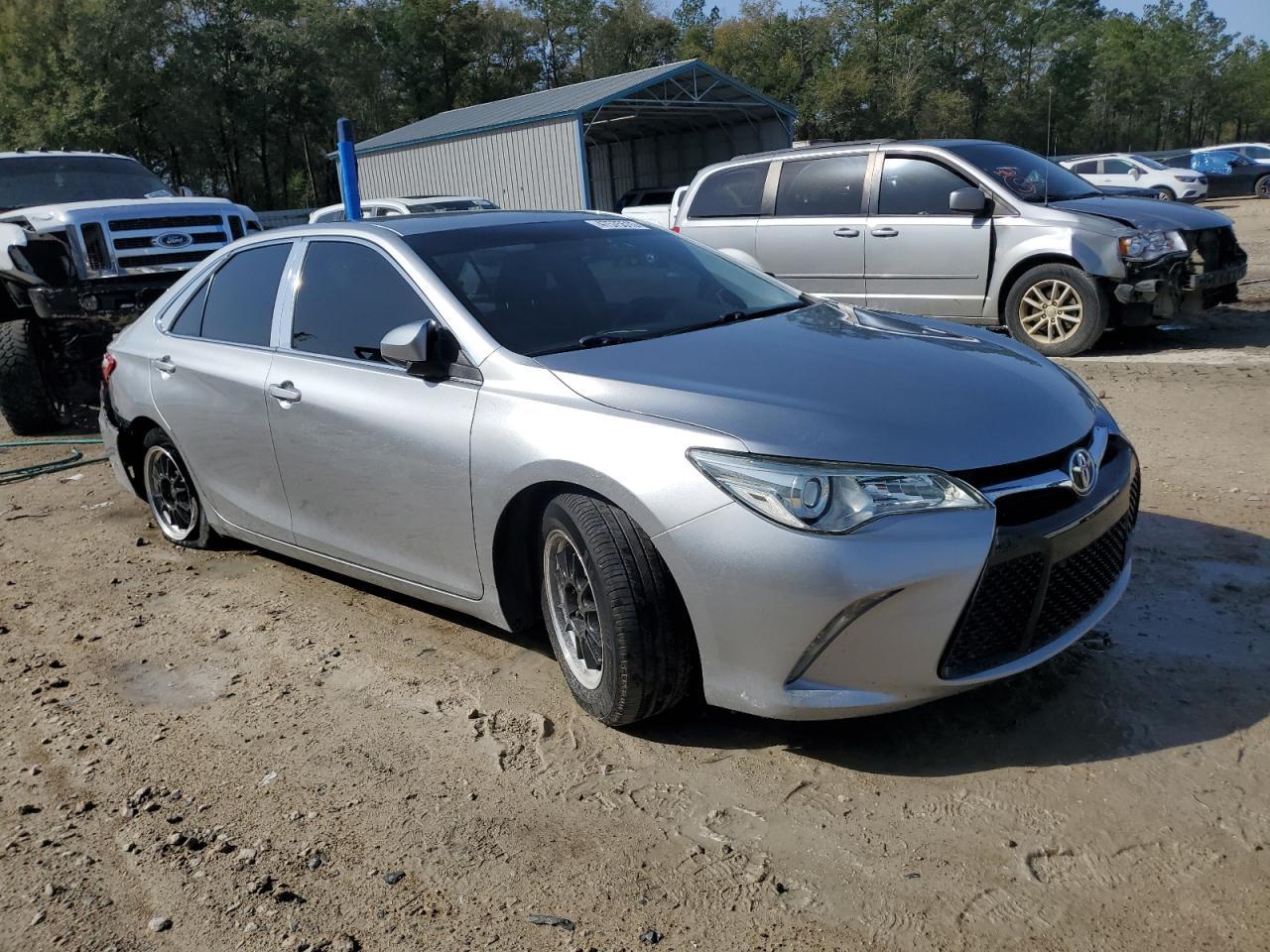 2015 TOYOTA CAMRY LE - Фото 4