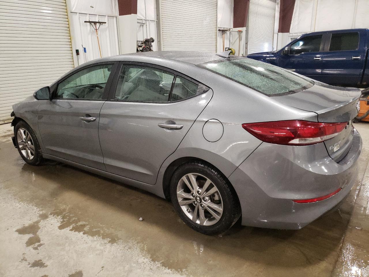 2018 HYUNDAI ELANTRA SE - Фото 2