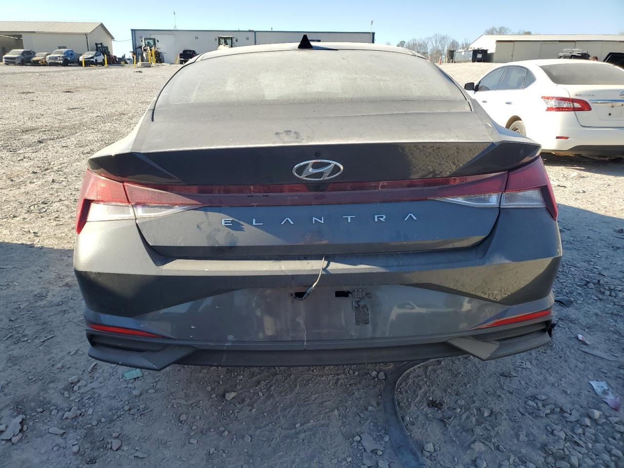 2022 HYUNDAI ELANTRA SE - Фото 6