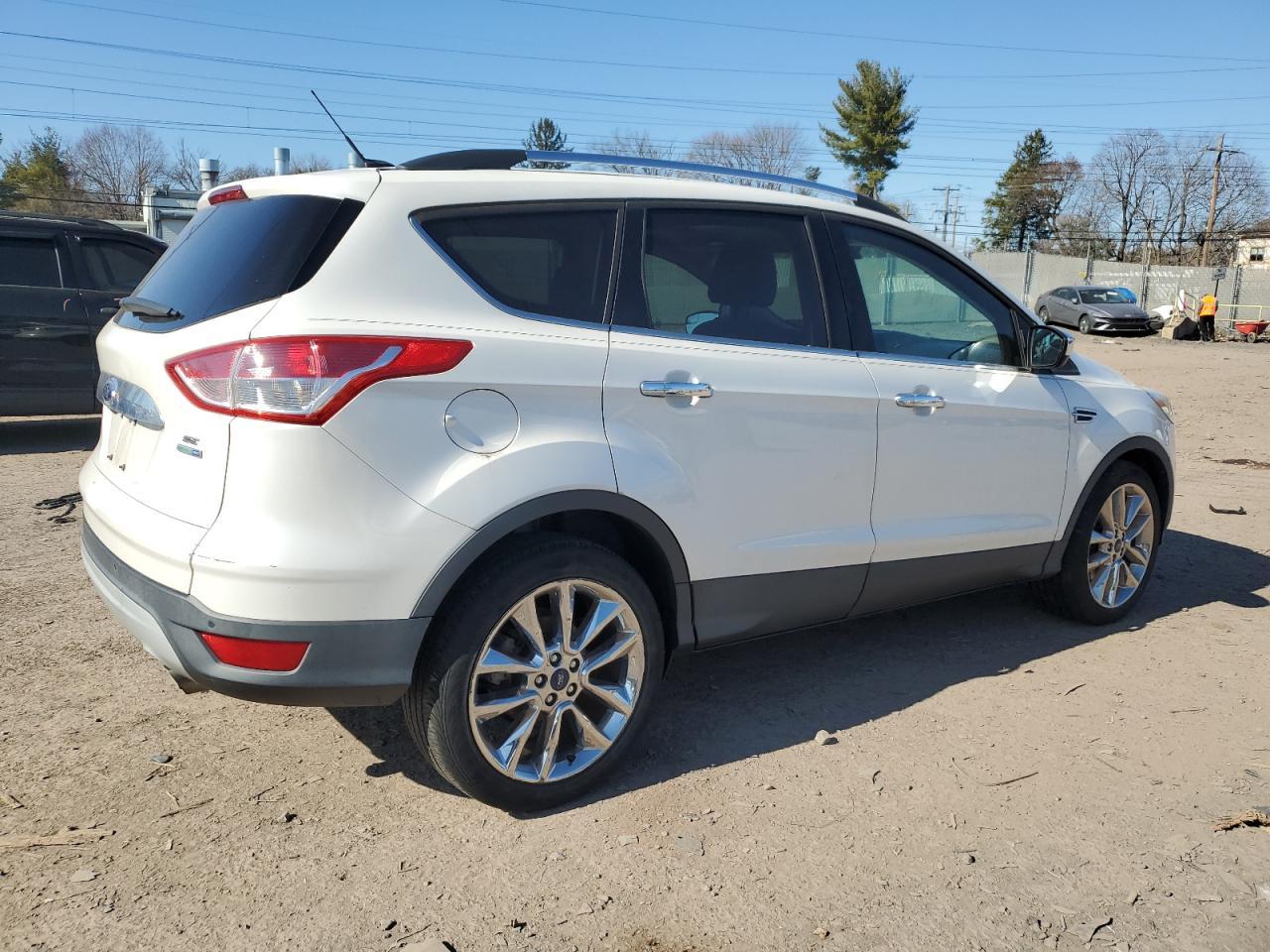 2015 FORD ESCAPE SE - Image 3