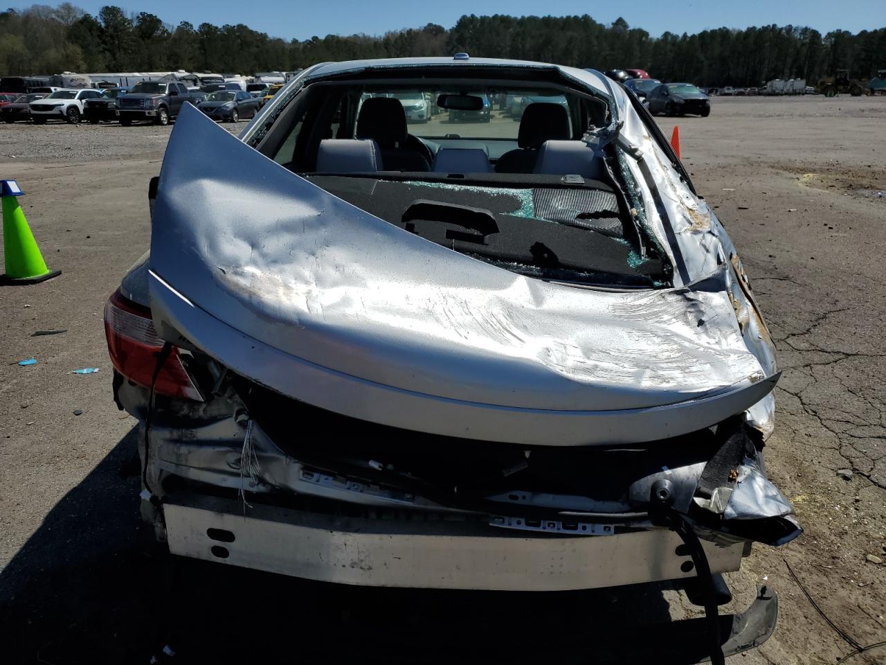 2016 TOYOTA CAMRY LE - Фото 6