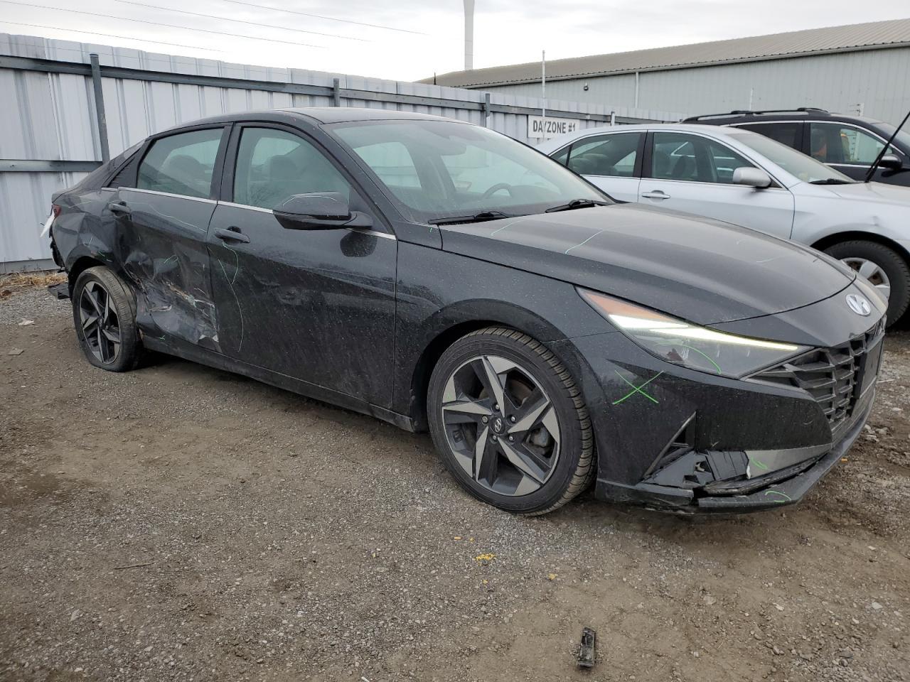 2022 HYUNDAI ELANTRA SE - Image 4