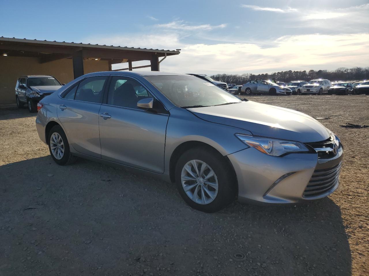 2017 TOYOTA CAMRY LE - Фото 4