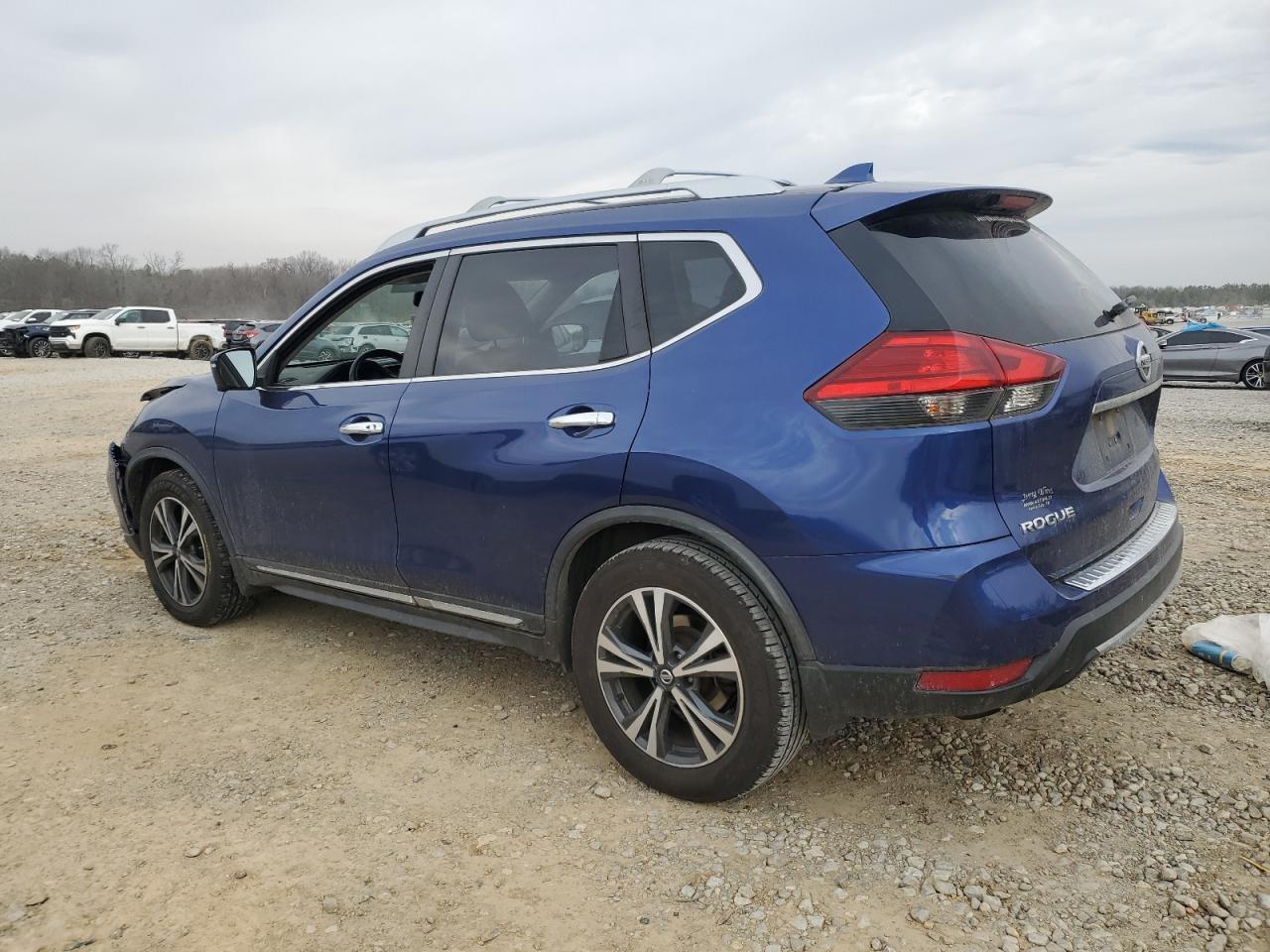 2017 NISSAN ROGUE S - Image 2
