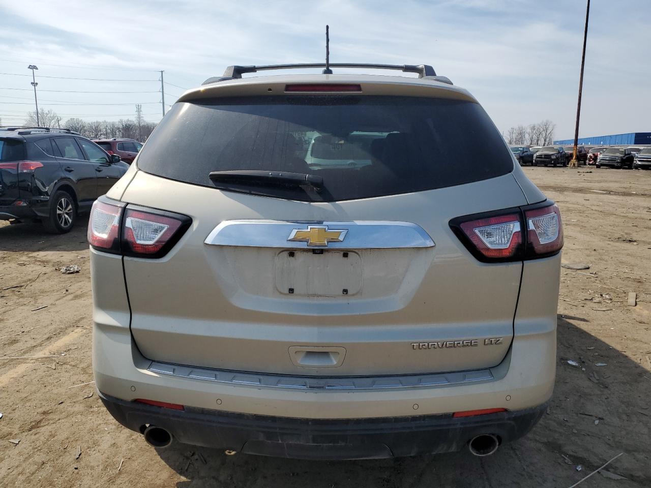 2015 CHEVROLET TRAVERSE L - Image 6