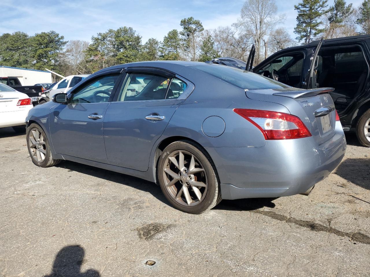 2011 NISSAN MAXIMA S - Image 2