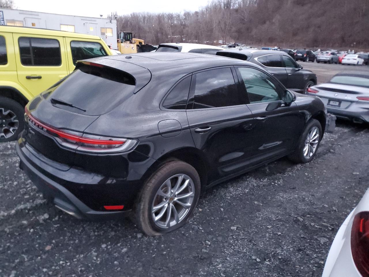 2023 PORSCHE MACAN BASE - Фото 3