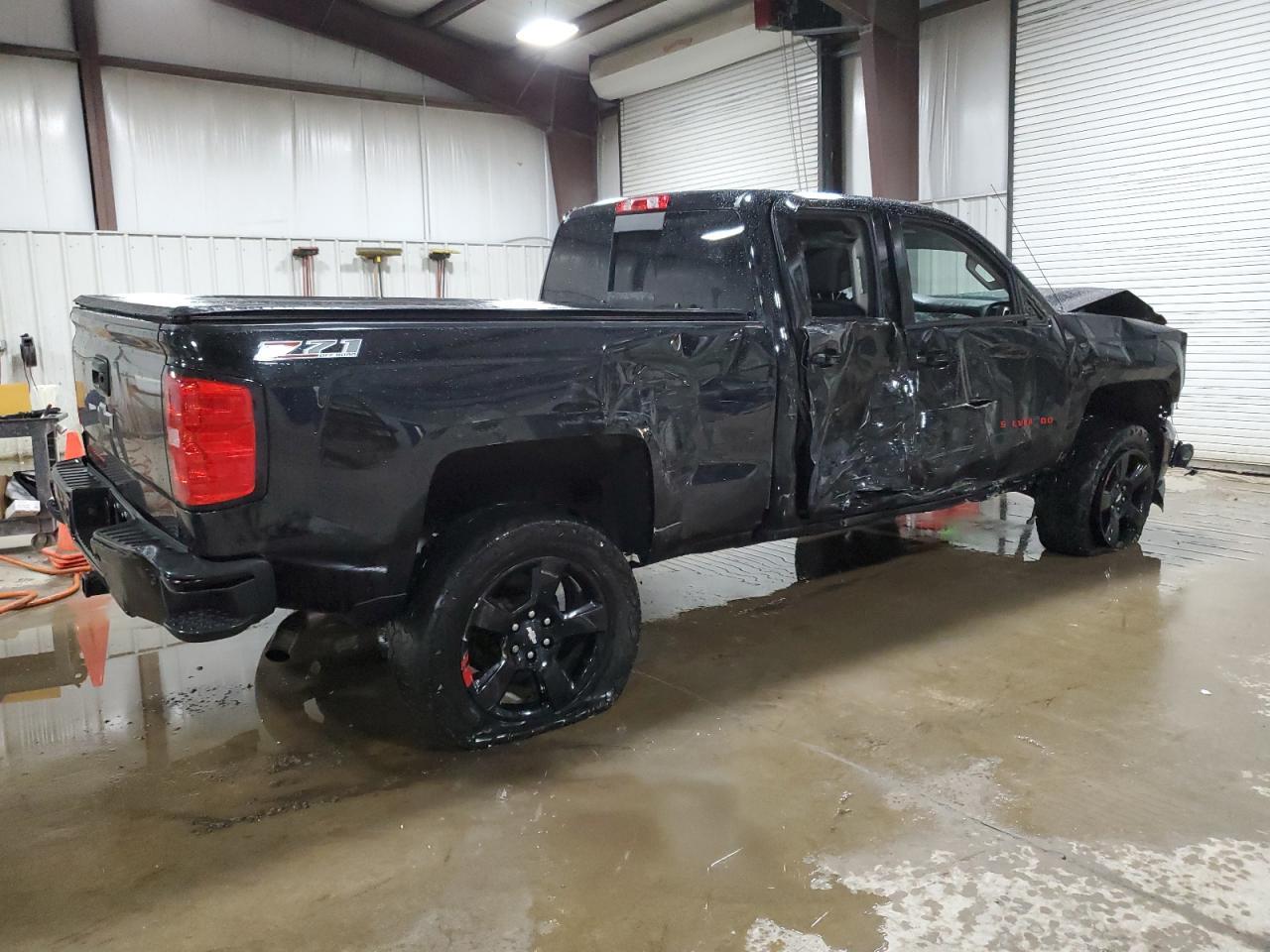 2017 CHEVROLET SILVERADO - Image 3