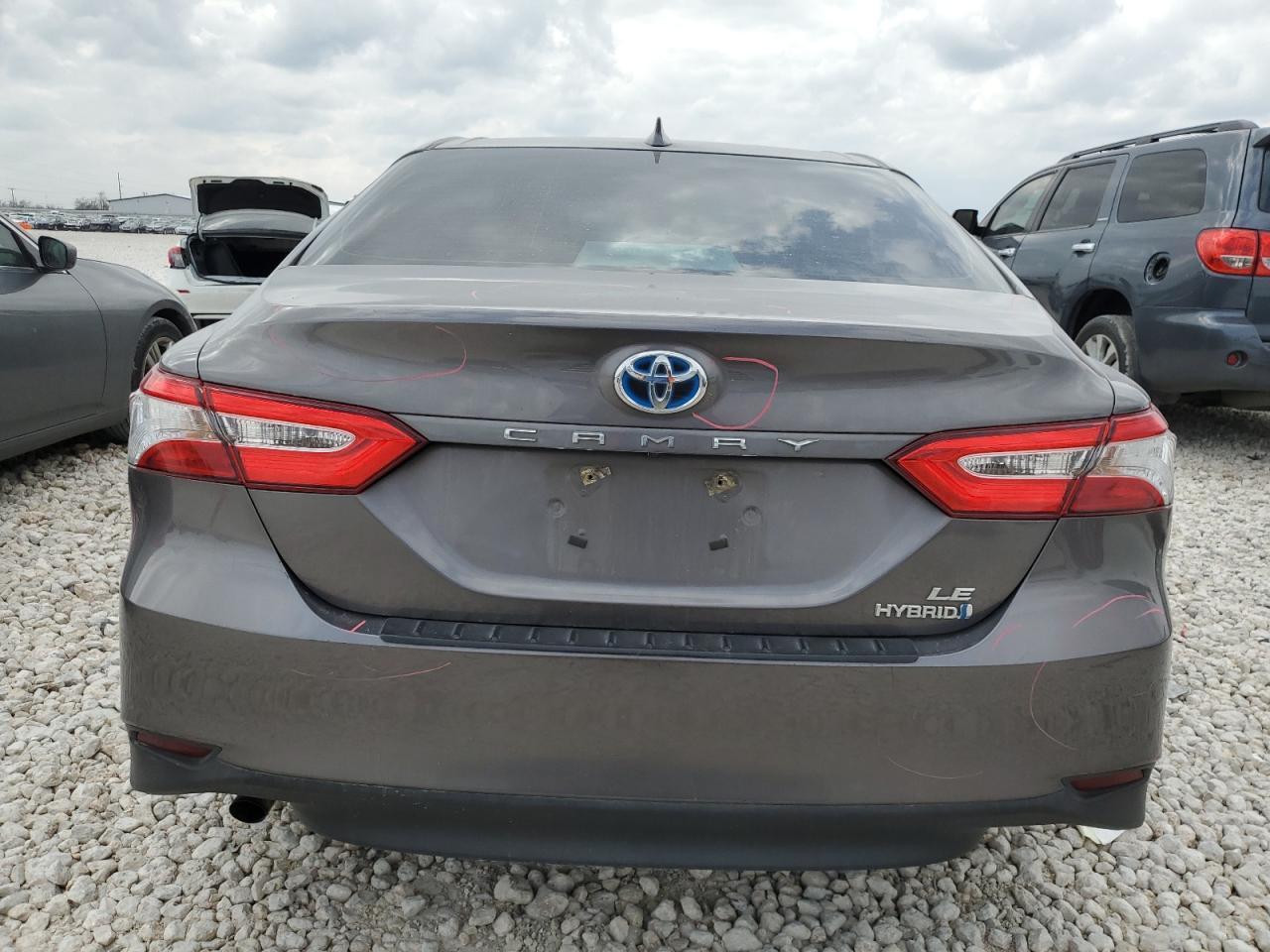 2019 TOYOTA CAMRY LE - Image 6