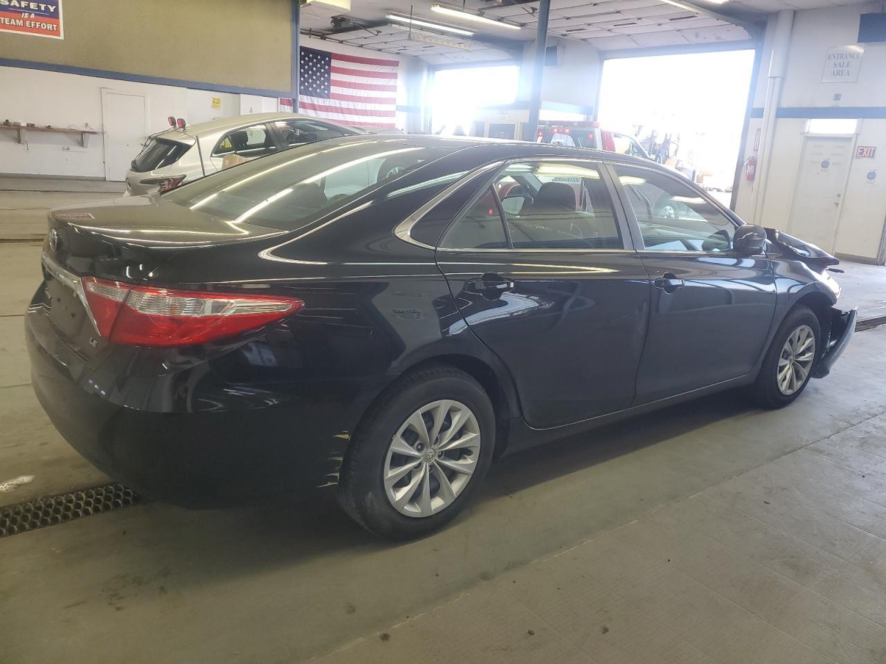 2016 TOYOTA CAMRY LE - Image 3