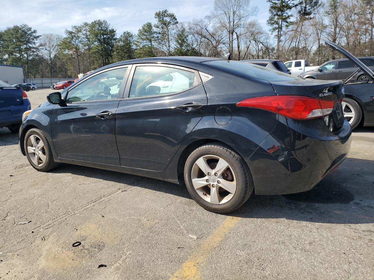 2013 HYUNDAI ELANTRA GL - Image 2