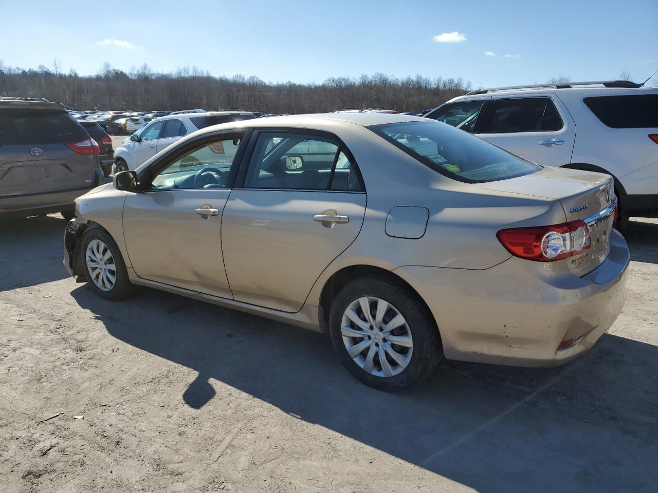 2013 TOYOTA COROLLA BA - Фото 2