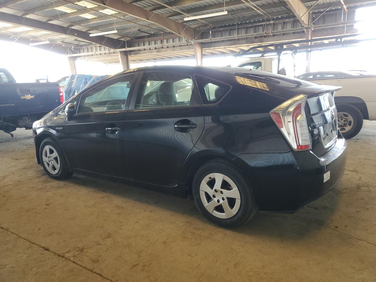 2013 TOYOTA PRIUS - Image 2
