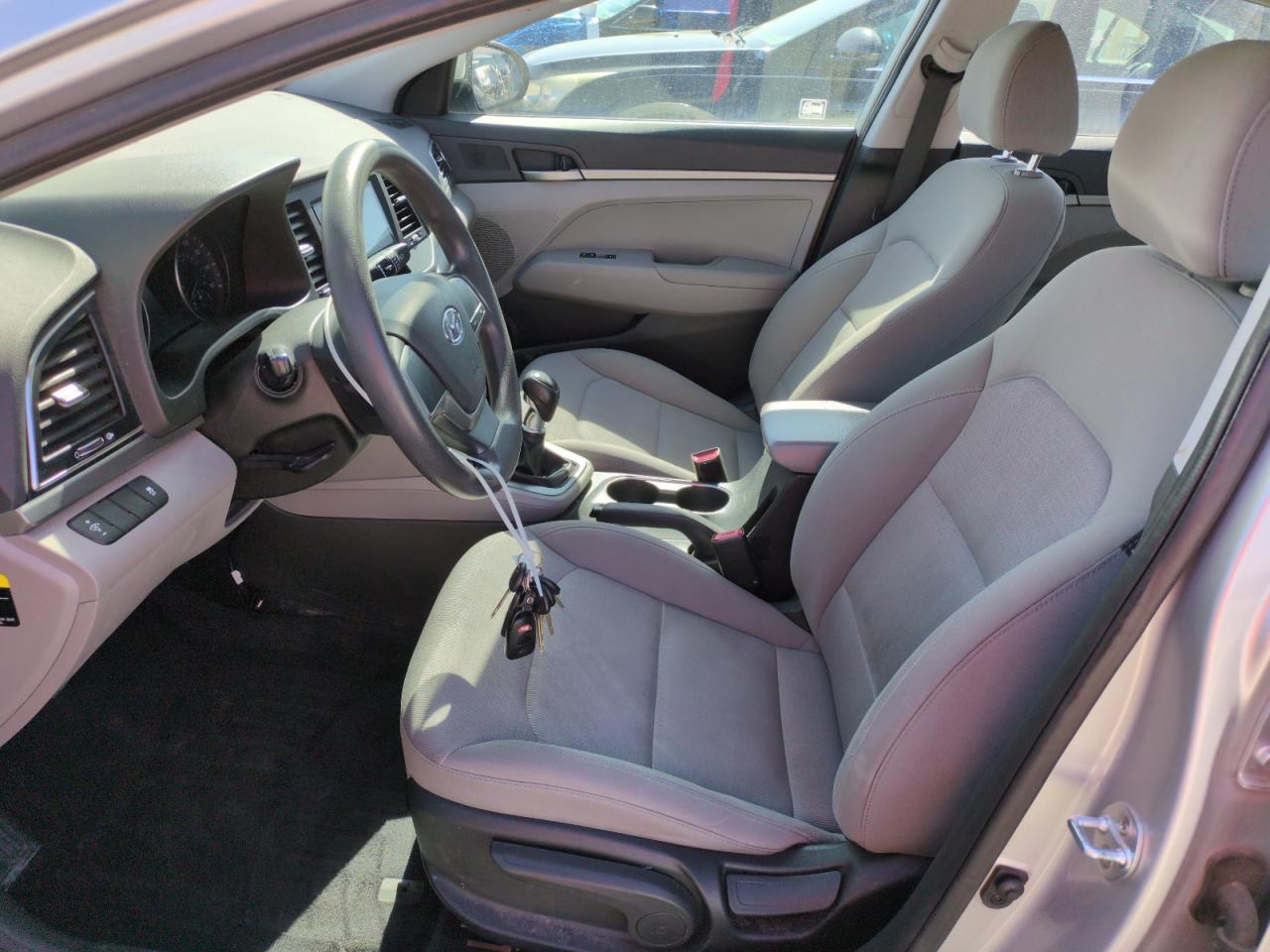 2018 HYUNDAI ELANTRA SE - Image 7