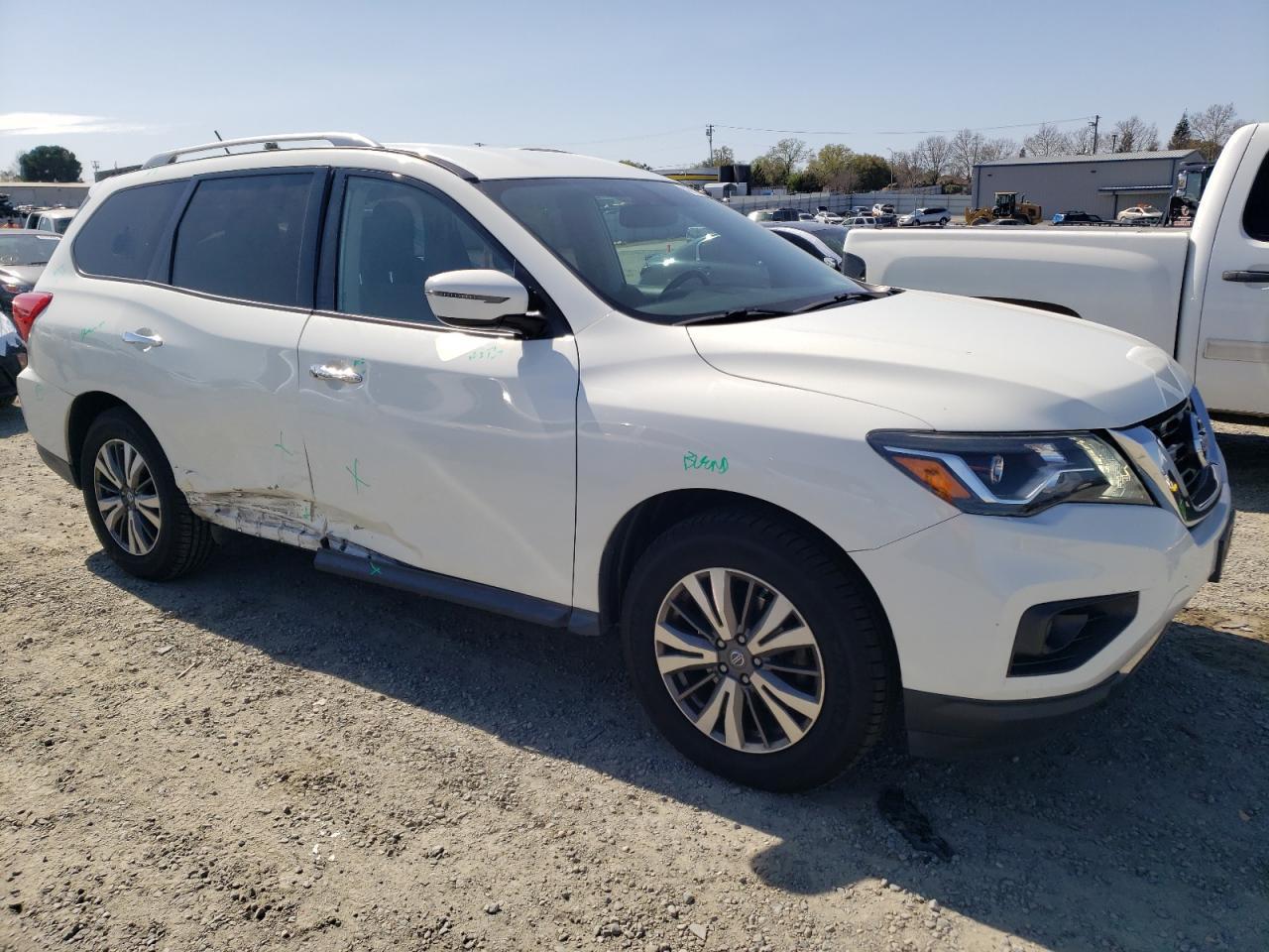 2017 NISSAN PATHFINDER - Image 4